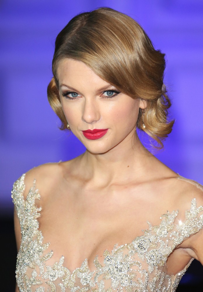 Taylor Swift;<br>Winter Whites Gala Dinner - Arrivals