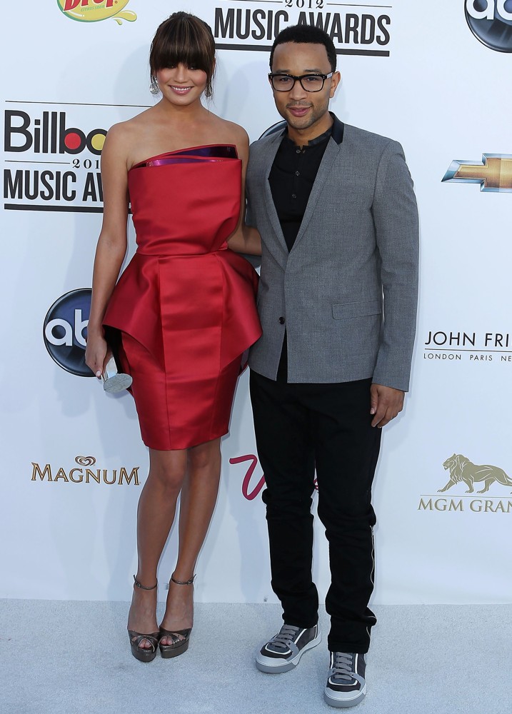 Chrissy Teigen;John Legend;<br>2012 Billboard Music Awards - Arrivals