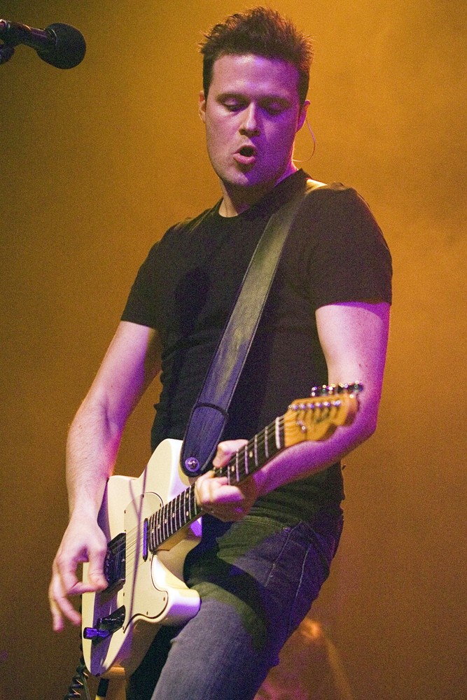 Jon Fratelli;The Fratellis;<br>The Fratellis Performing