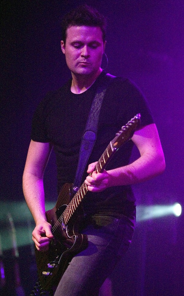 Jon Fratelli;The Fratellis;<br>The Fratellis Performing