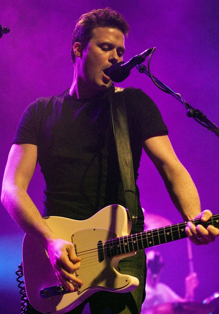 Jon Fratelli;The Fratellis;<br>The Fratellis Performing