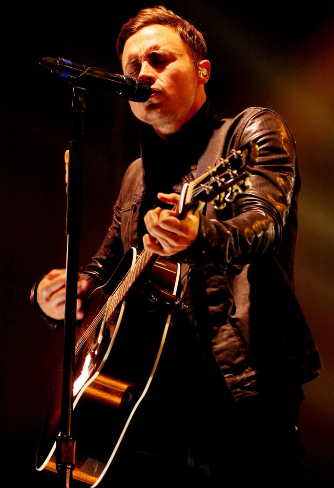 Joe King;The Fray;<br>Kelly Clarkson and The Fray Performing