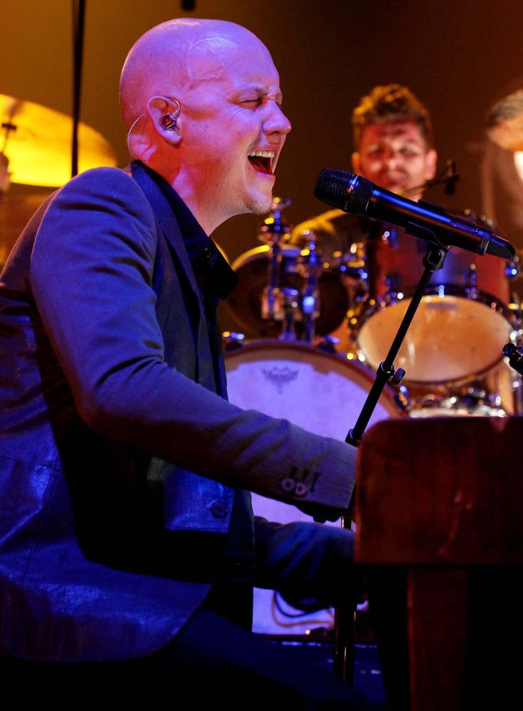 Isaac Slade;The Fray;<br>Kelly Clarkson and The Fray Performing
