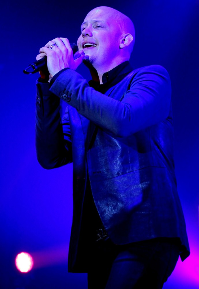 Isaac Slade;The Fray;<br>Kelly Clarkson and The Fray Performing