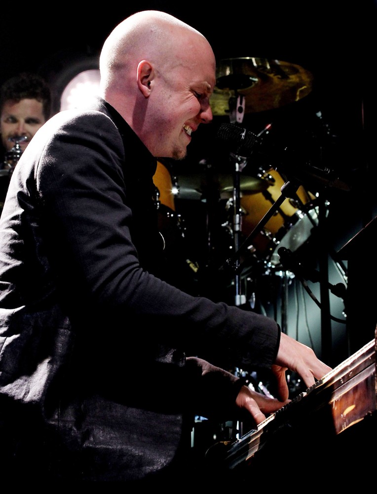 The Fray;<br>Kelly Clarkson and The Fray Performing