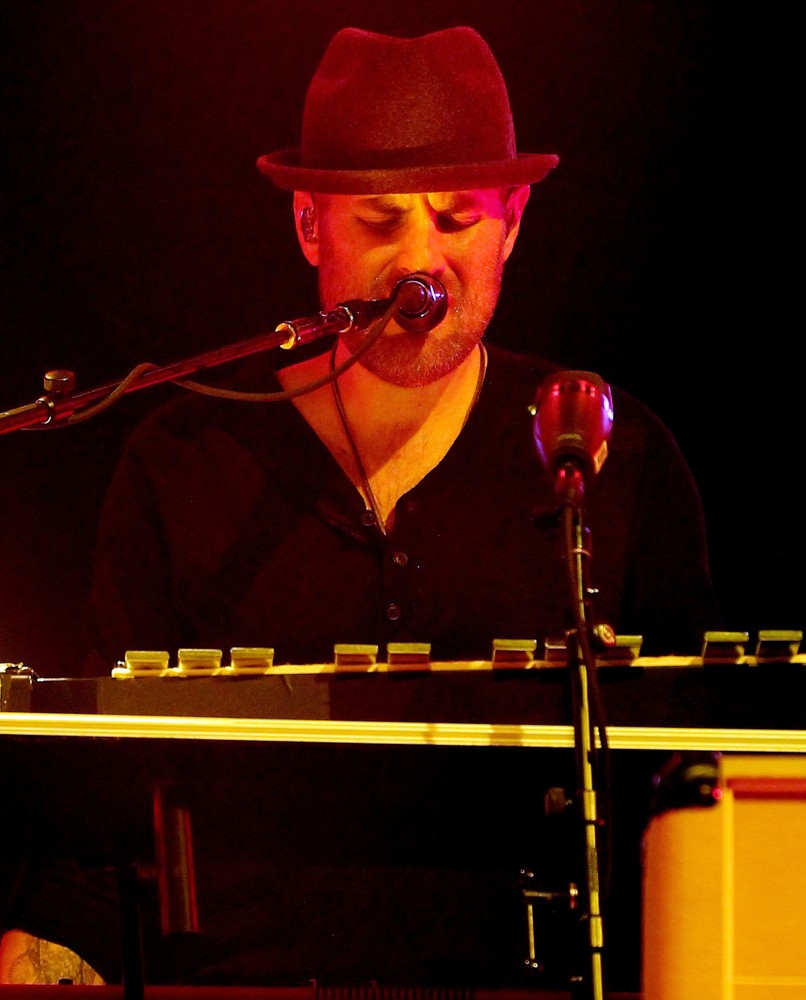 The Fray;<br>Kelly Clarkson and The Fray Performing