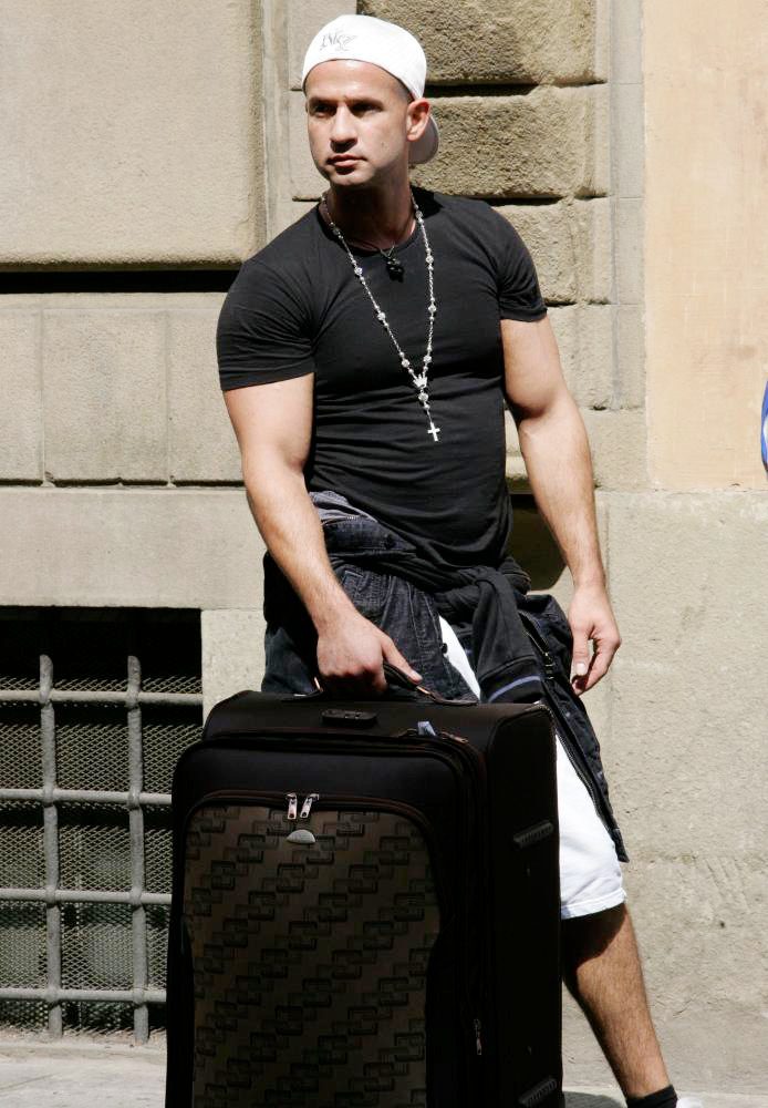 The Situation;<br>The Situation Brings Dirty Clothes To a Laundromat