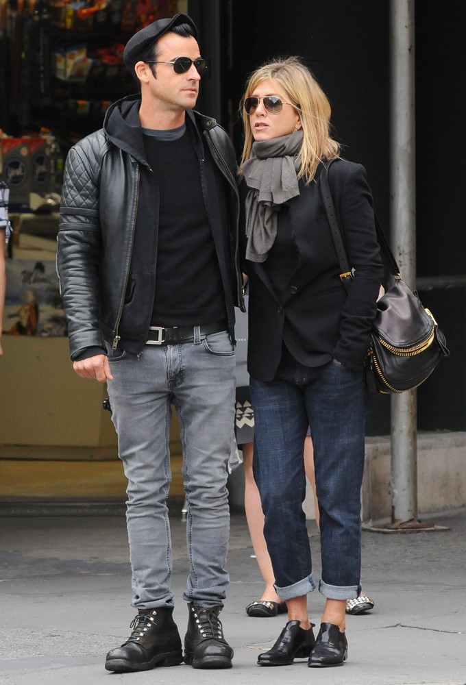 Justin Theroux;Jennifer Aniston;<br>Jennifer Aniston and Justin Theroux Walk Hand-in-Hand in Manhattan