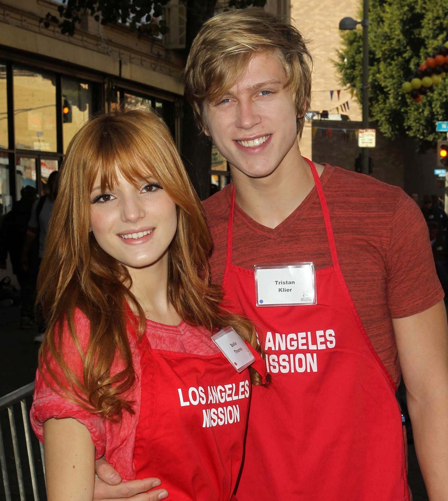 Bella Thorne;Tristan Klier;<br>The Los Angeles Mission's Thanksgiving for Skid Row Homeless