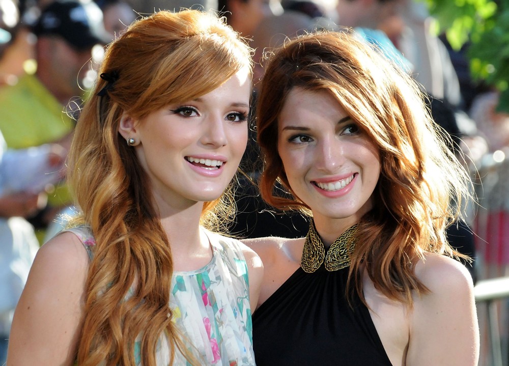 Bella Thorne;Dani Thorne;<br>The World Premiere of The Odd Life of Timothy Green - Arrivals