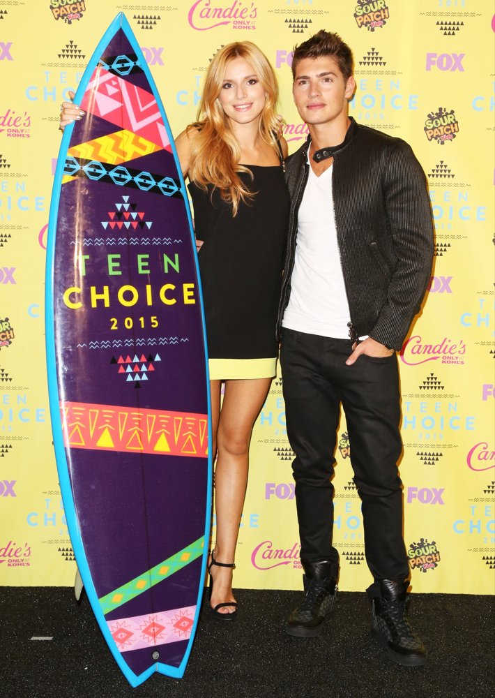 Bella Thorne;Gregg Sulkin;<br>Teen Choice Awards 2015 - Press Room