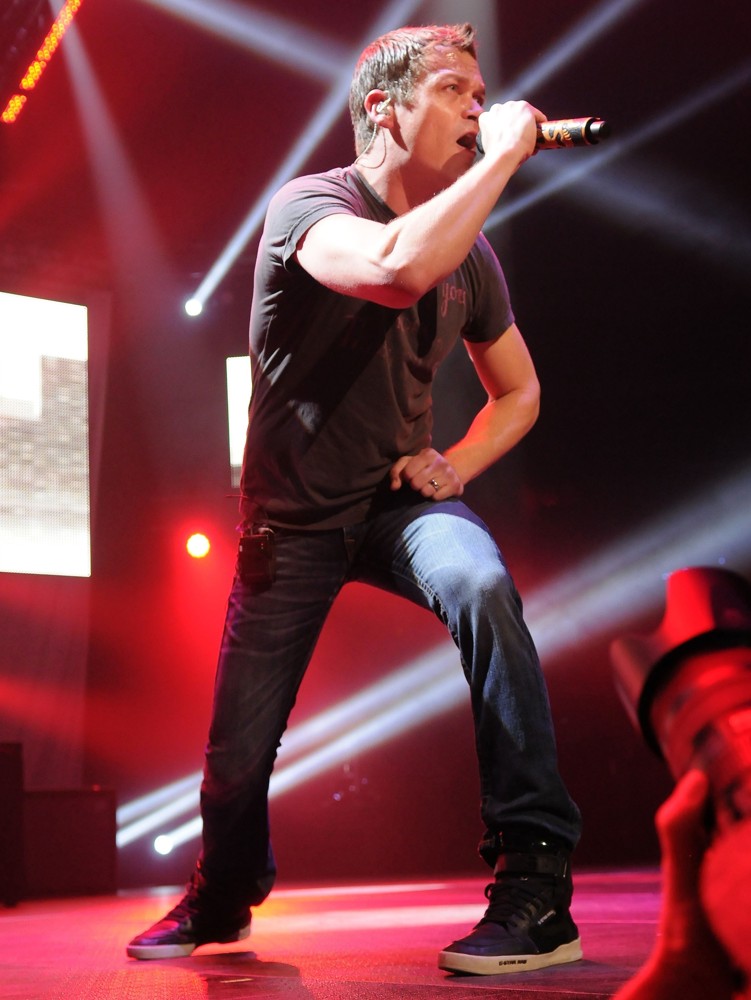 Brad Arnold;3 Doors Down;<br>3 Doors Down Perform Live on Stage