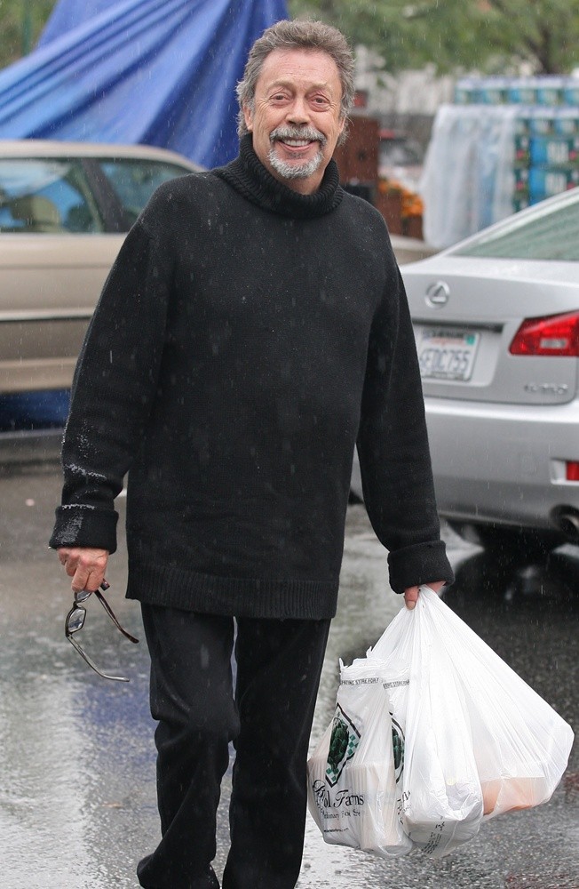 Tim Curry;<br>Tim Curry Out Shopping at Bristol Farm Foods