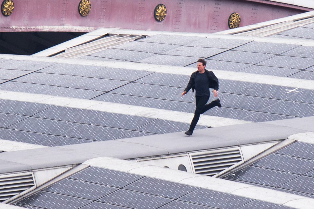 Tom Cruise;<br>Tom Cruise Filming Mission: Impossible 6
