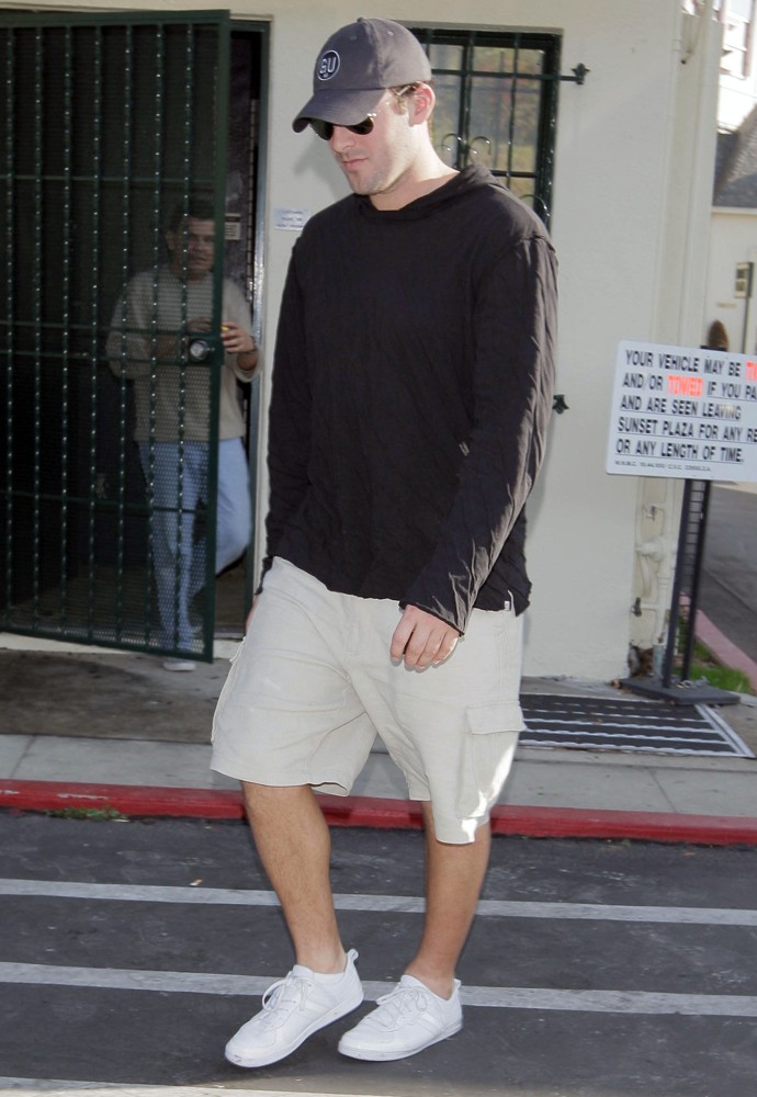 Tony Romo;<br>Tony Romo Goes to Lunch with A Friend