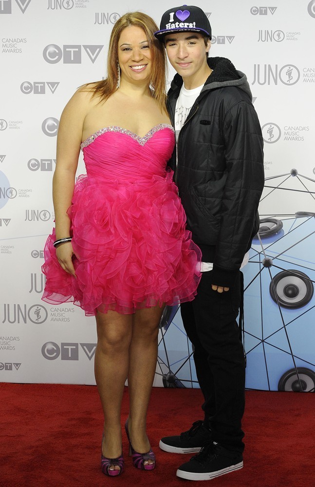 Tonya Mullings;<br>2012 JUNO Awards - Arrivals