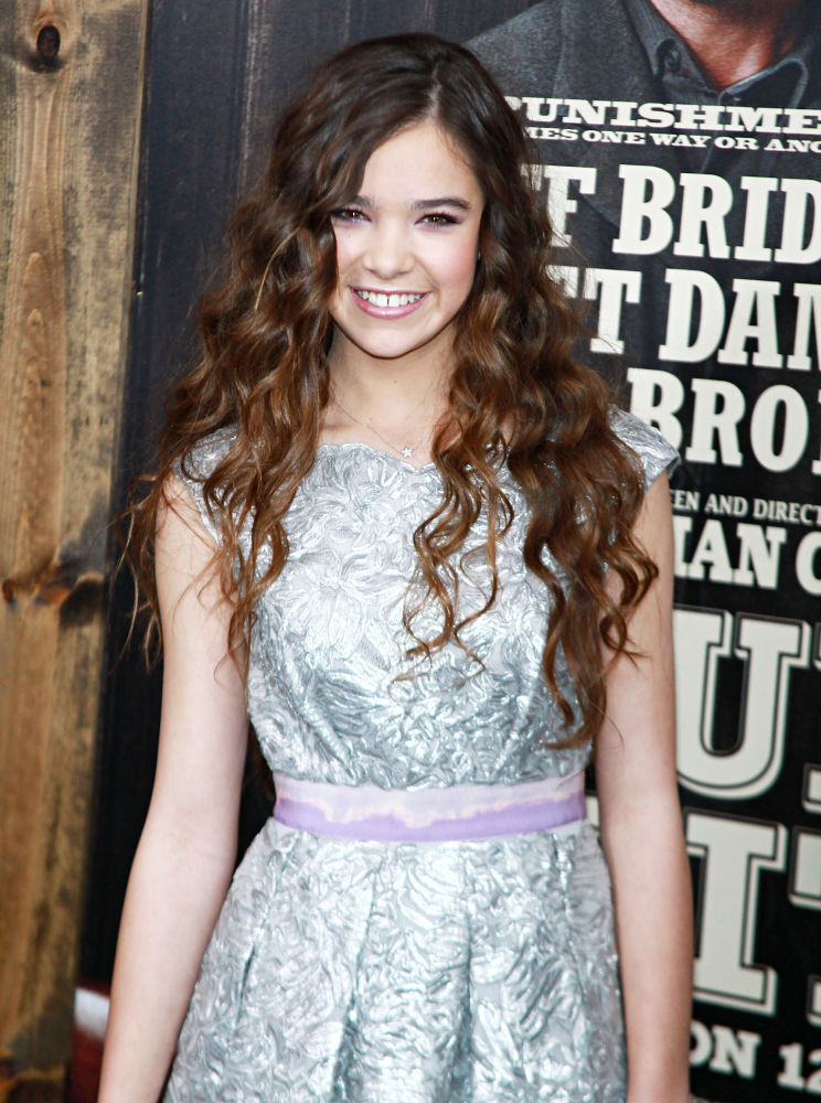Hailee Steinfeld Picture 4 - New York Premiere of &lsquo;True Grit&rsquo;
