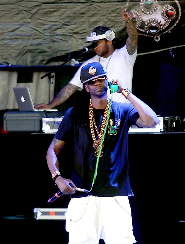 2 Chainz Picture 13 2 Chainz Performs Live as Part of His Club