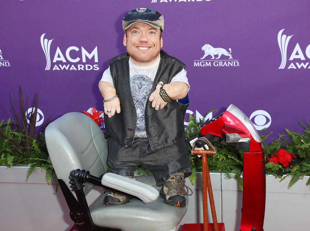 Two Foot Fred;<br>48th Annual ACM Awards - Arrivals