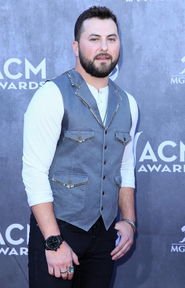 Tyler Farr Pictures, Latest News, Videos.