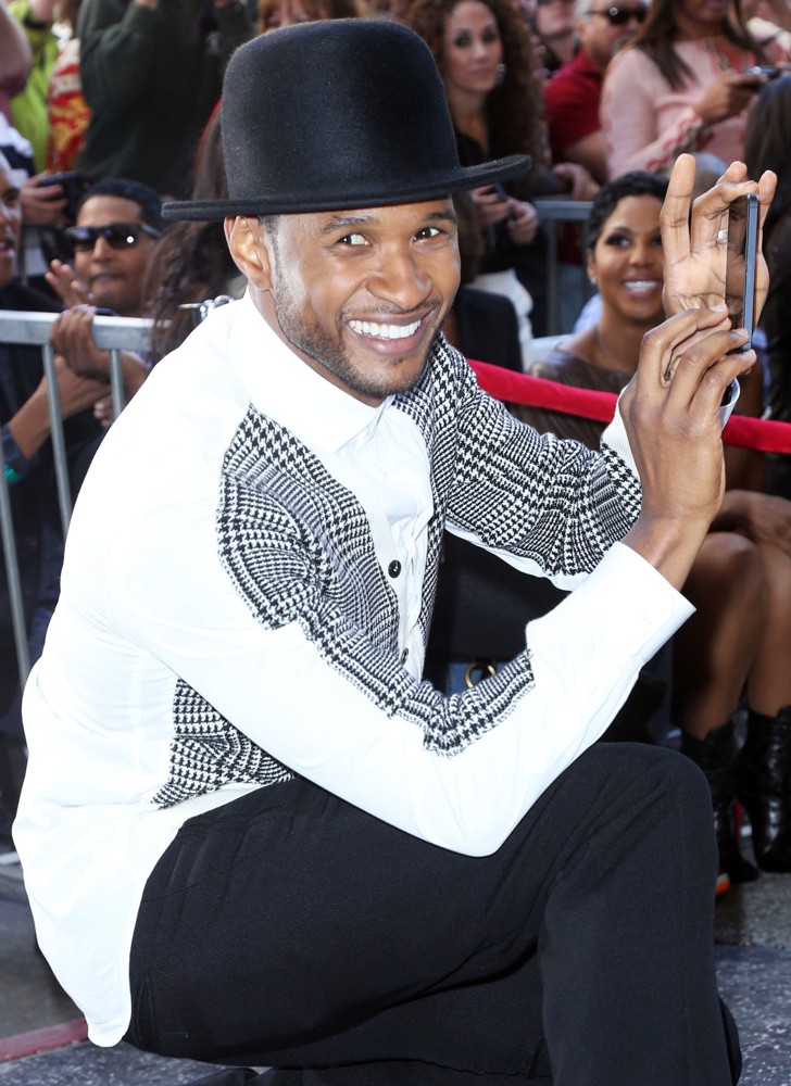 Usher Picture 310 Screening of NBC's The Voice Season 4 Arrivals