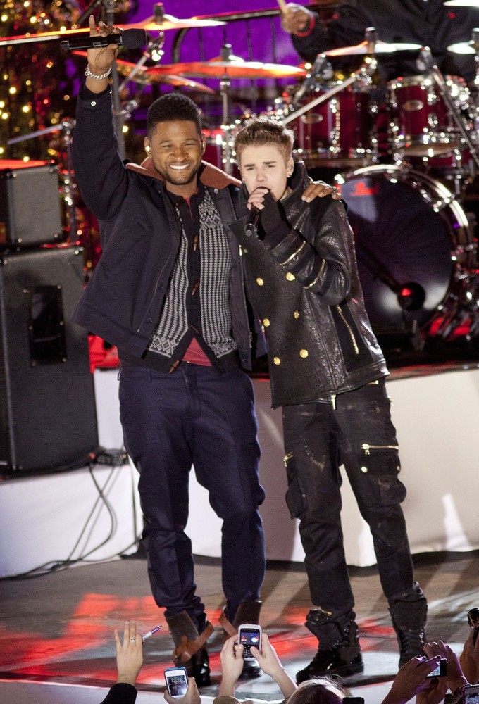 Usher;Justin Bieber;<br>Justin Bieber and Usher Perform for The Pre-Taping of The Rockefeller Center Christmas Tree Lighting