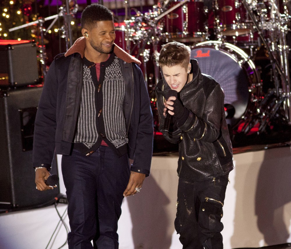 Usher;Justin Bieber;<br>Justin Bieber and Usher Perform for The Pre-Taping of The Rockefeller Center Christmas Tree Lighting