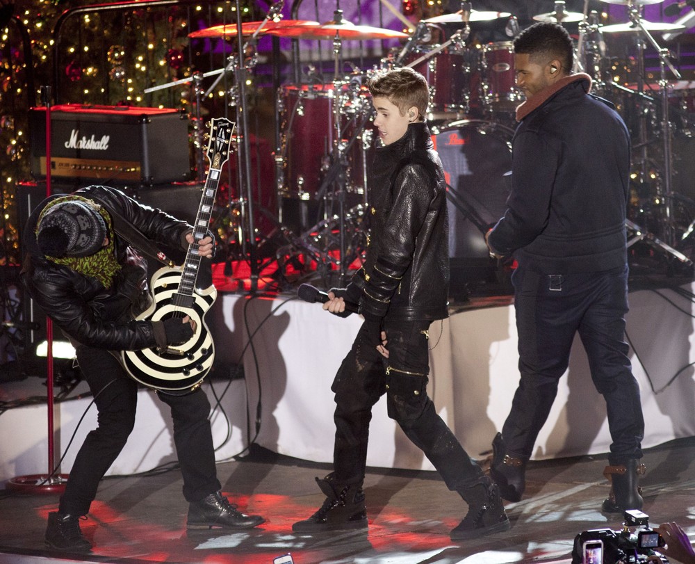 Justin Bieber;Usher;<br>Justin Bieber and Usher Perform for The Pre-Taping of The Rockefeller Center Christmas Tree Lighting