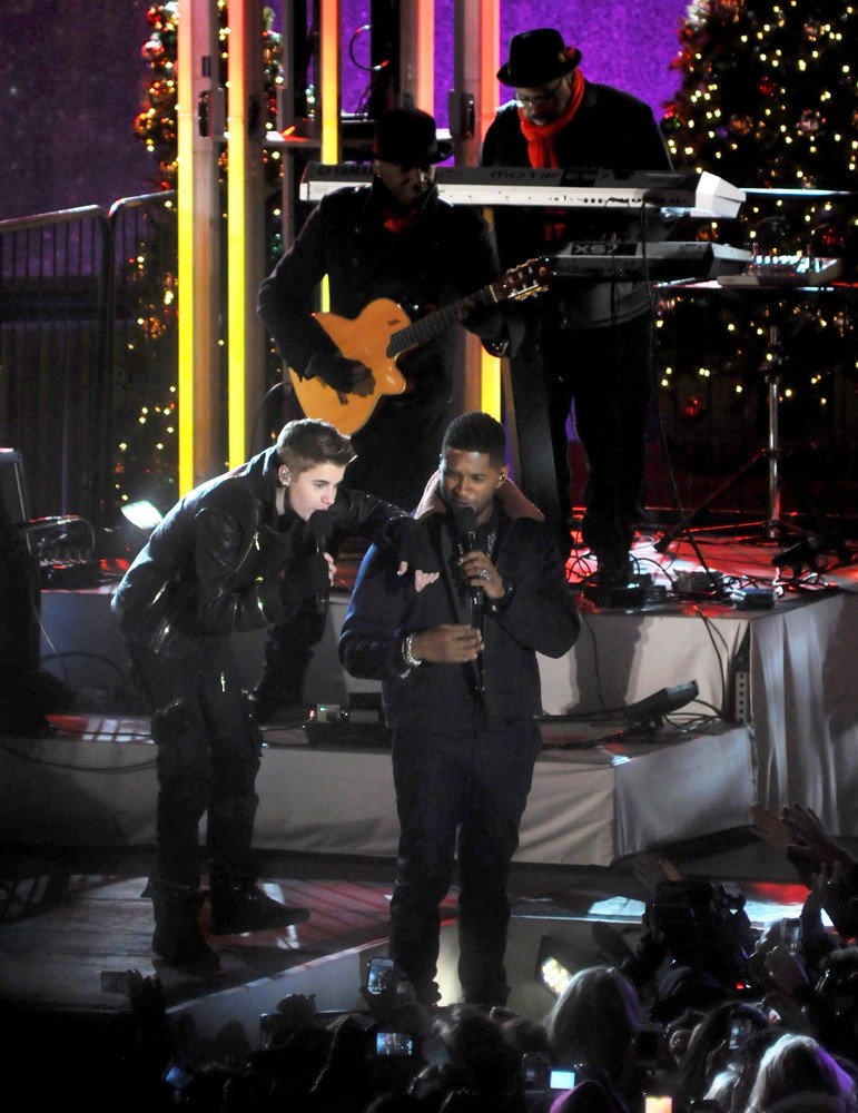 Justin Bieber;Usher;<br>Justin Bieber and Usher Perform for The Pre-Taping of The Rockefeller Center Christmas Tree Lighting