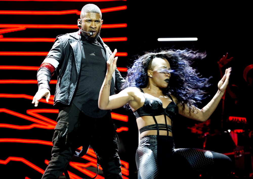 Usher Picture 1 - Usher Performing Live in Concert