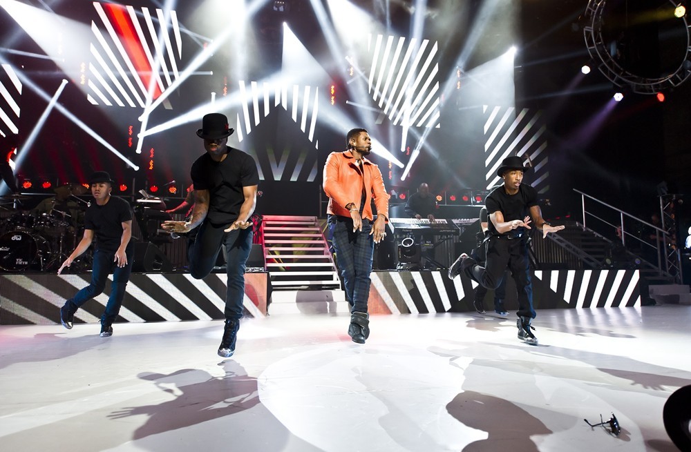Usher;<br>Usher Performs at The Apollo Hammersmith