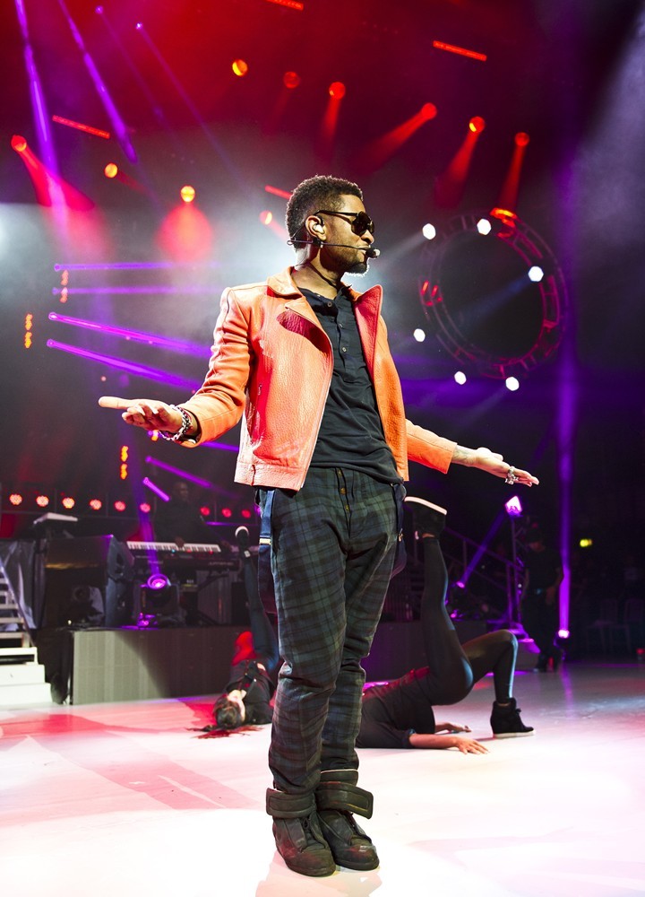 Usher;<br>Usher Performs at The Apollo Hammersmith
