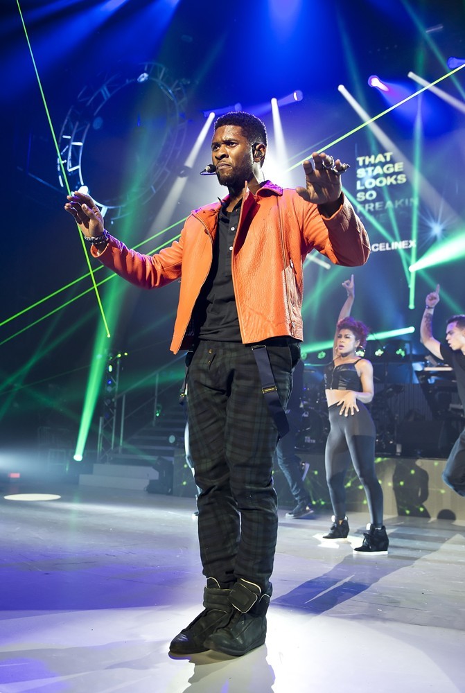 Usher;<br>Usher Performs at The Apollo Hammersmith