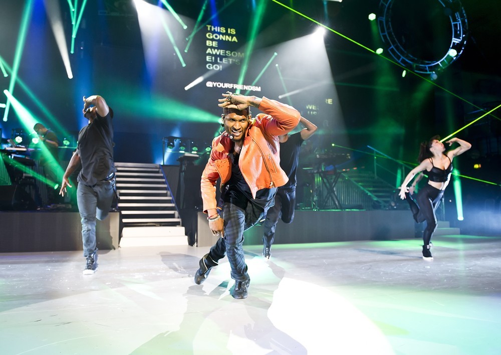 Usher;<br>Usher Performs at The Apollo Hammersmith
