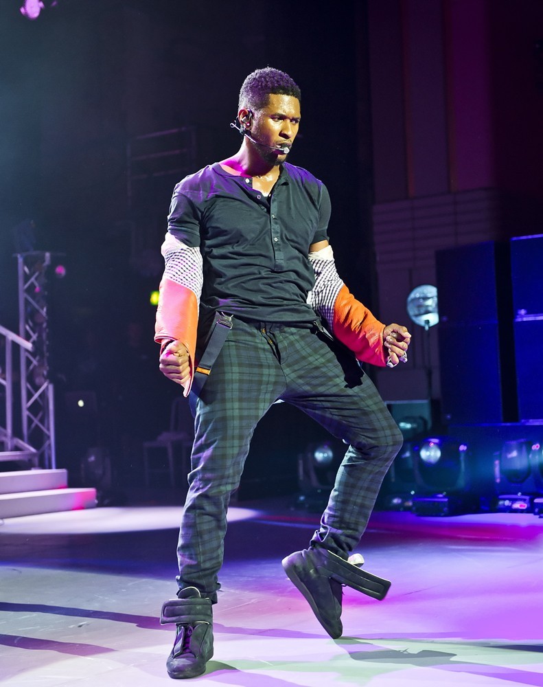 Usher;<br>Usher Performs at The Apollo Hammersmith