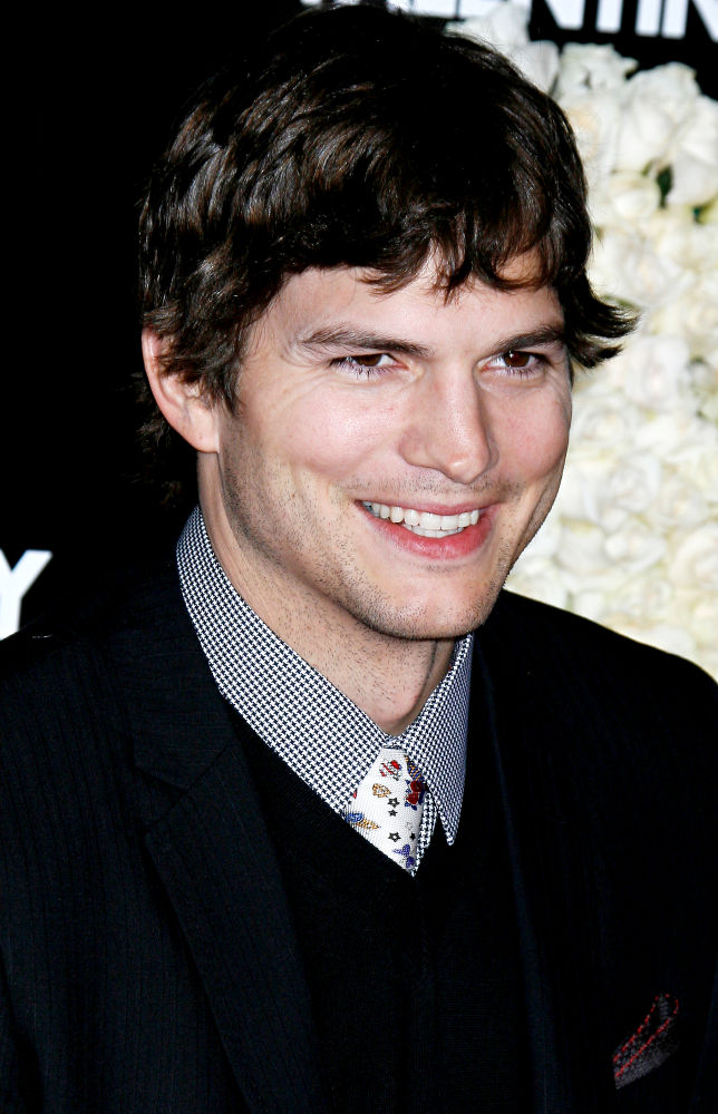 Ashton Kutcher Defends His Decision to Pirate 'Killers'