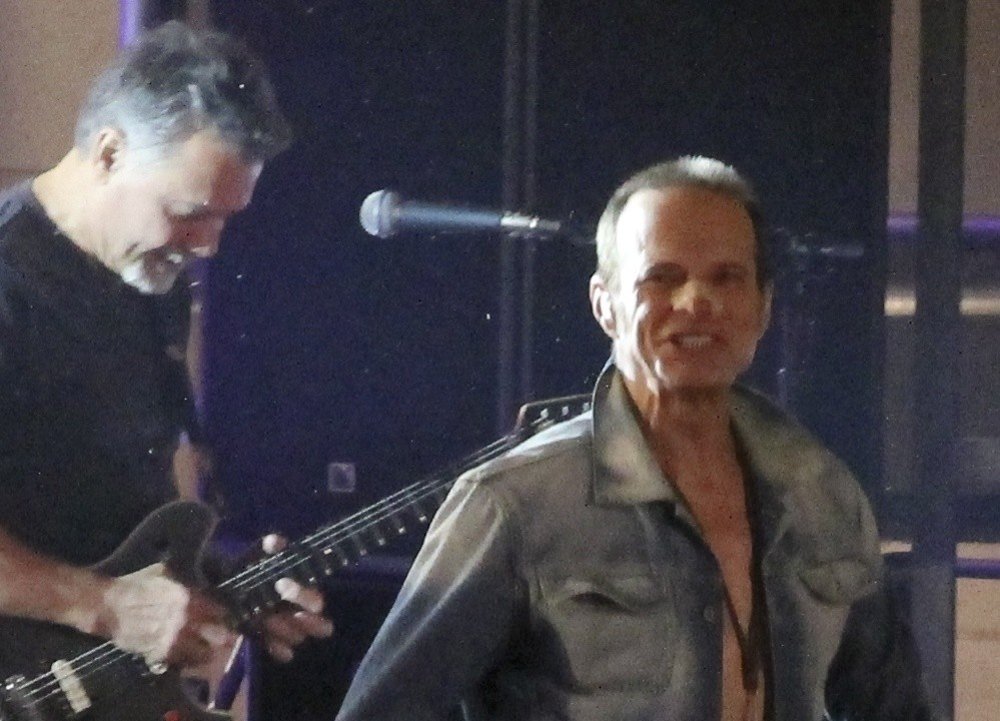 eddie van halen jimmy kimmel david lee roth picture 37 van halen perform live for eddie van halen jimmy kimmel david lee roth picture 37 van halen perform live for