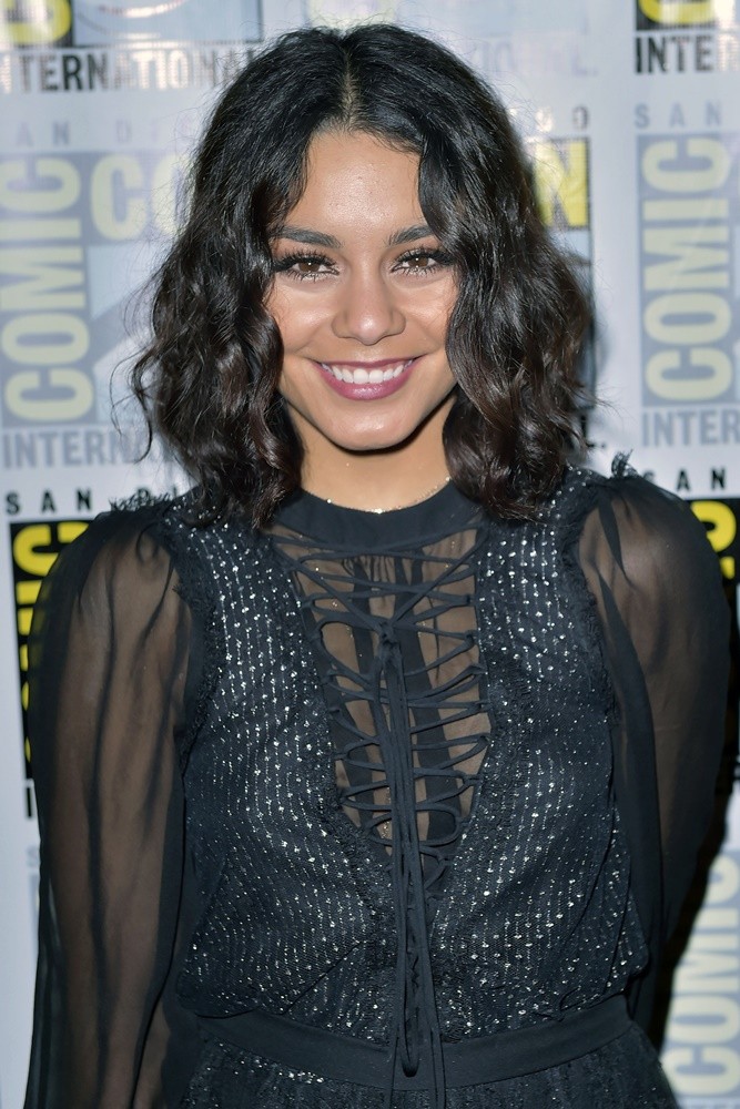 vanessa-hudgens-comic-con-international-2016-01.jpg