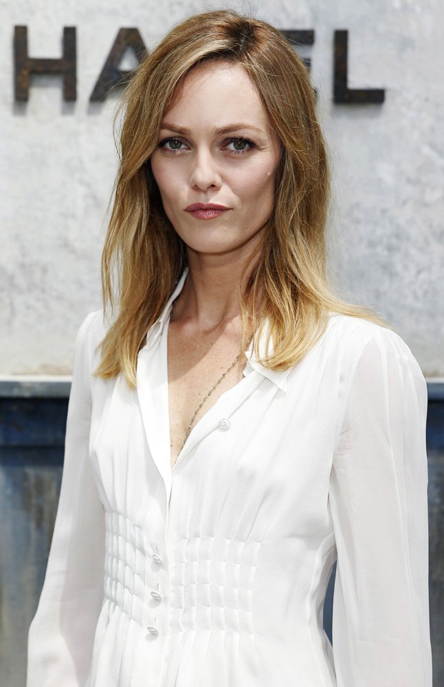 Paris Fashion Week Haute Couture Fall-Winter 2014 - Chanel - Outside