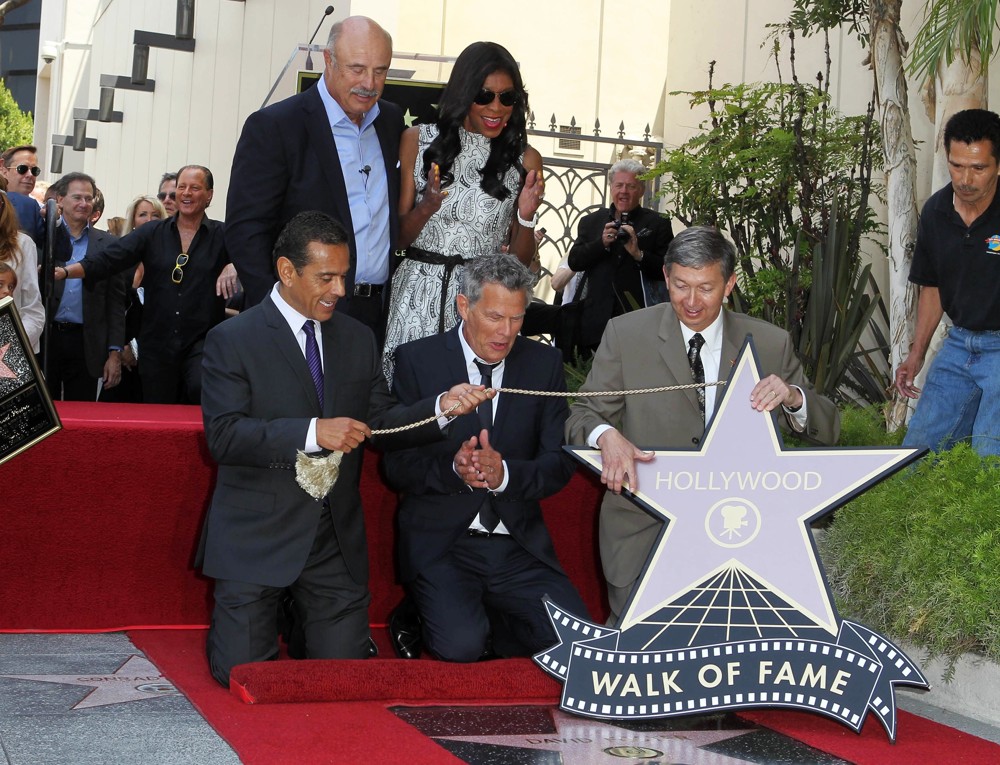 Antonio Villaraigosa;Phil McGraw;David Foster;Natalie Cole;David Foster;Leron Gubler;<br>David Foster Honored with Star on The Hollywood Walk of Fame