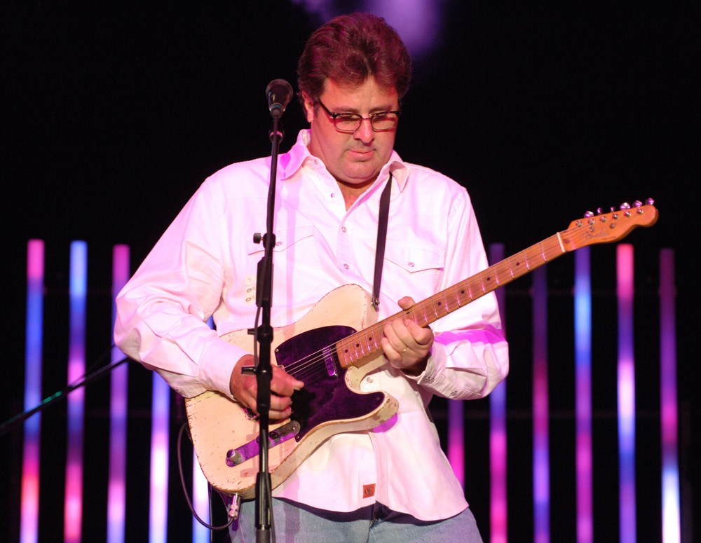 Vince Gill;<br>Vince Gill Performing
