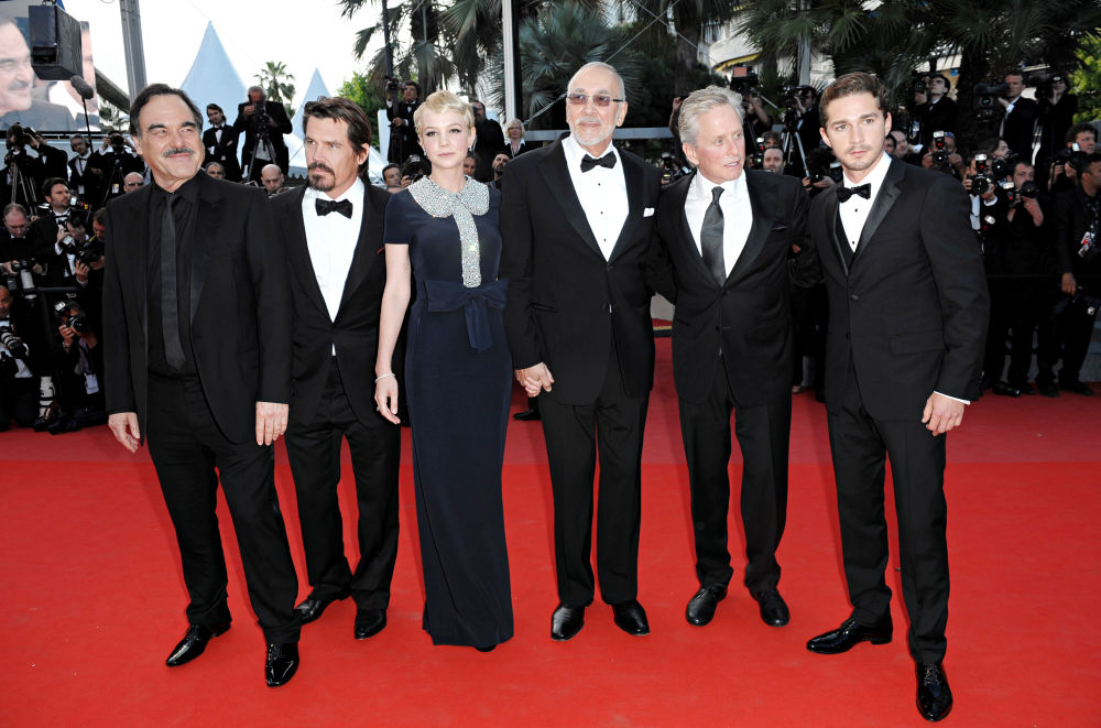 Shia LaBeouf;Oliver Stone;Josh Brolin;Carey Mulligan;Frank Langella;Michael Douglas;<br>2010 Cannes International Film Festival - Day 3 - 'Wall Street 2: Money Never Sleeps' Premiere