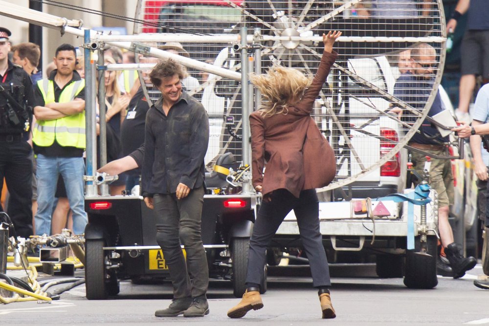 Tom Cruise and Annabelle Wallis Are Spotted Filming The Mummy