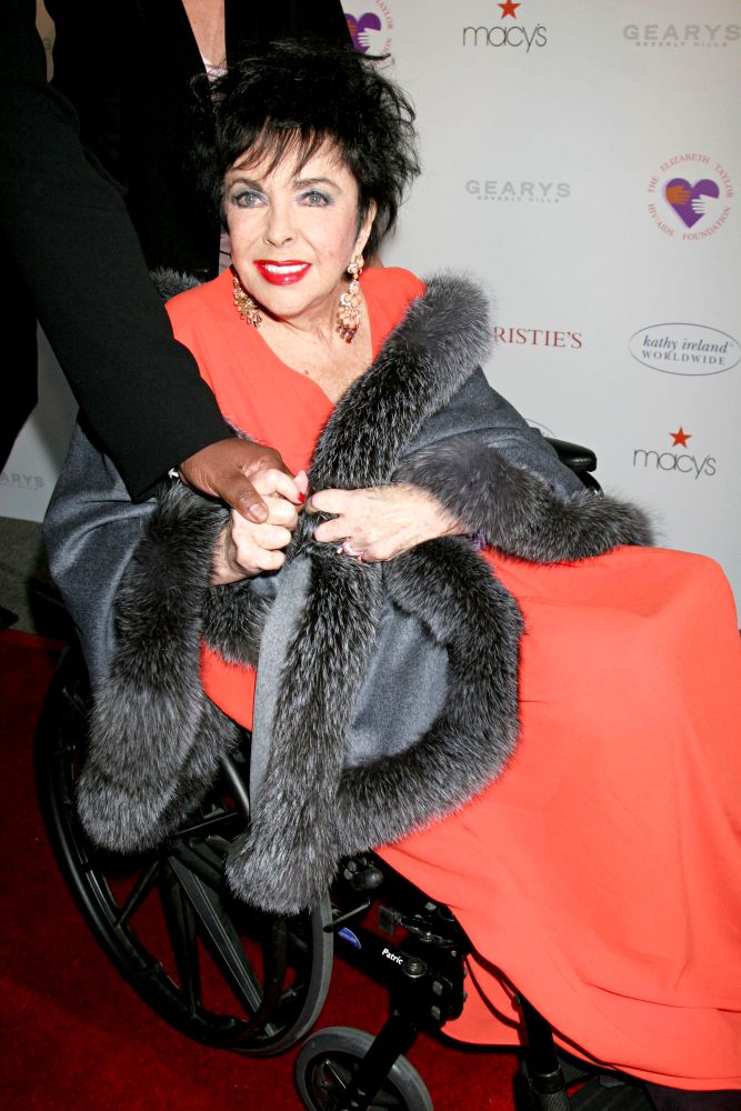 Elizabeth Taylor Broke Down in Tears at Ex-Husband Tribute