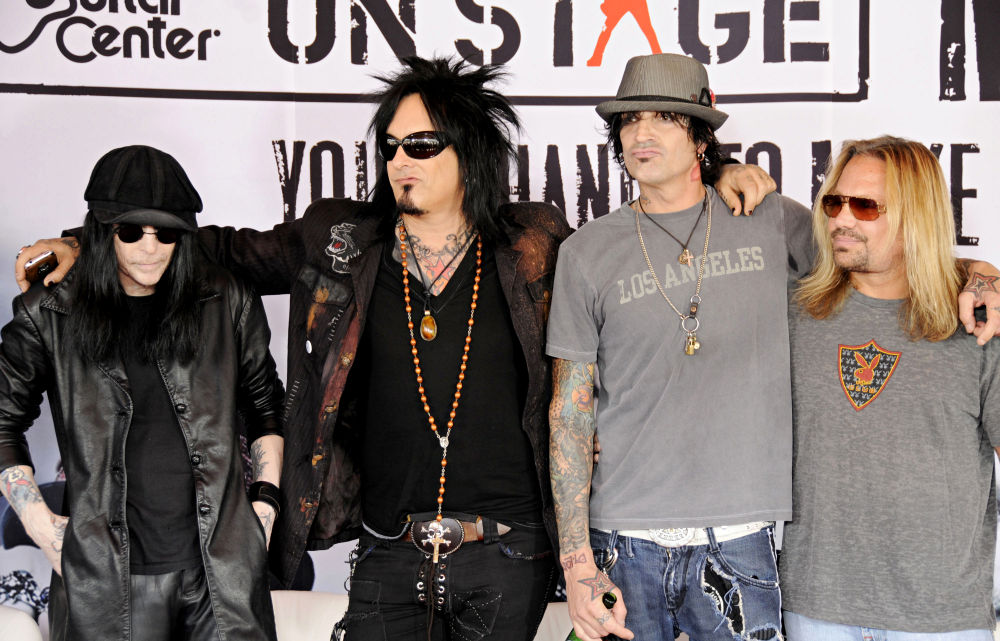Motley Crue Picture 7 - The Crue Fest 2 Line Up Press Conference