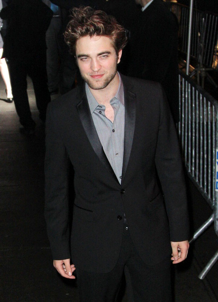 Robert Pattinson Worries 'Breaking Dawn' Will Get R-Rating
