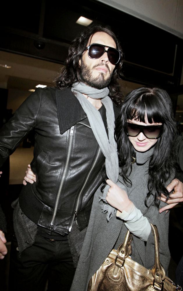 Russell Brand;Katy Perry;<br>Katy Perry Shows Off Her New Engagement Ring