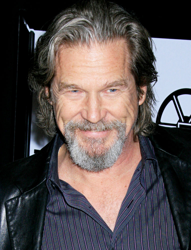Jeff Bridges Burst Into Tears at Oscars Over Tribute to Dad