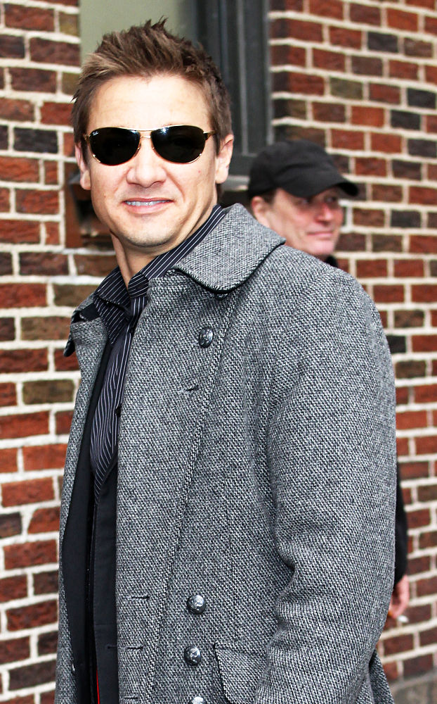 Jeremy Renner Embarrassed Over Impromptu Performance