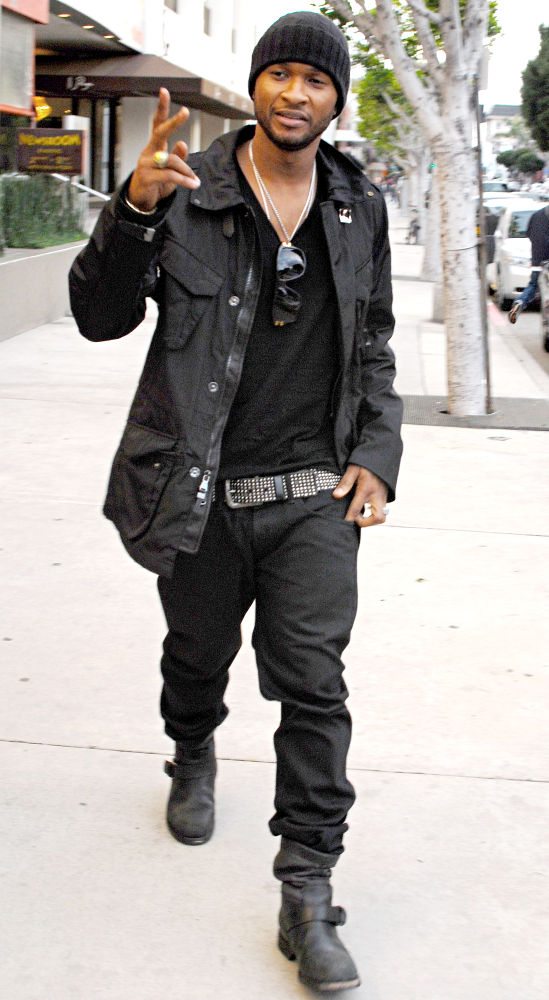 all black dressed